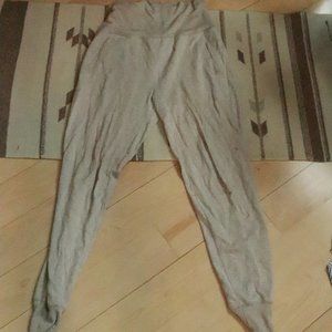 Beyond Yoga XS Cream Joggers